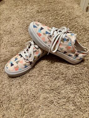 Vans Women's Geo Triangle Canvas Sneakers - Cream with Pink & Blue Accents